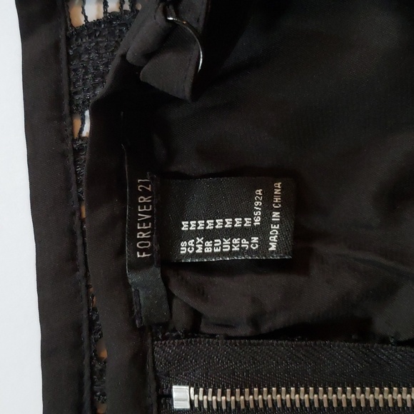 Forever 21 Matte Black Sequin Halter Crop Top Women's Small - Picture 8 of 8